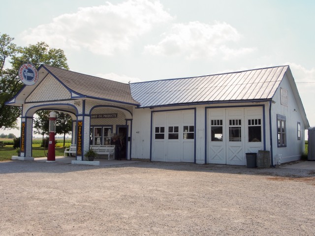 Standard Oil Service Station in Odell, IL